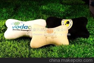 廠家訂做汽車(chē)頸枕、汽車(chē)抱枕、汽車(chē)掛飾圖片