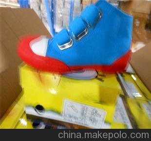 海綿寶寶帆布鞋中邦拉鏈時(shí)尚童鞋庫存處理圖片