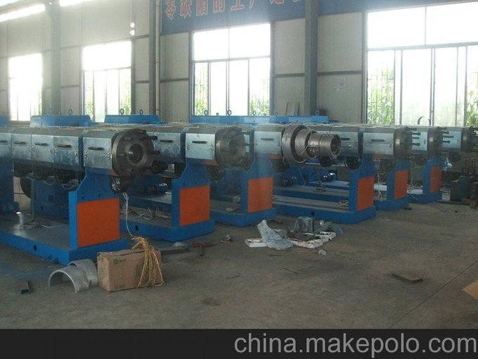 供應(yīng)塑料機(jī)械SJ90-150/20管材機(jī)組圖片