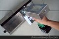 澳HU-360A触摸屏一体化全方位高解像手持喷码机