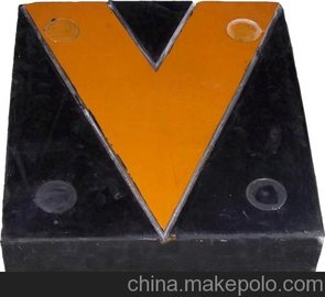 東莞卸貨平臺(tái)車(chē)輛倒車(chē)防撞設(shè)施、出貨臺(tái)防撞設(shè)備
