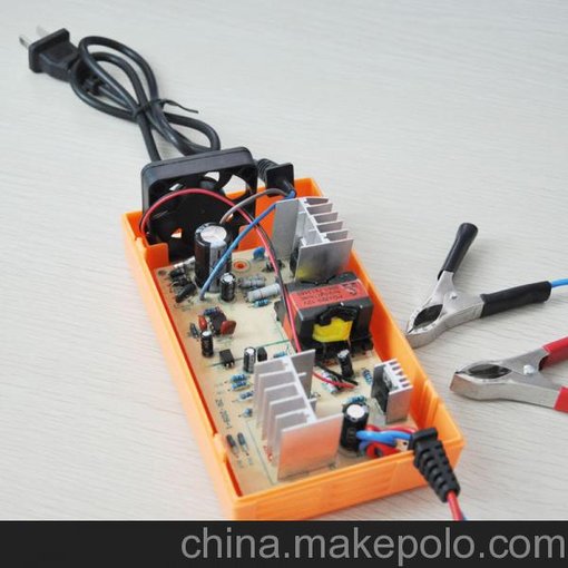 供應船舶，汽車(chē)，摩托車(chē)等12V鉛酸蓄電池充電器圖片