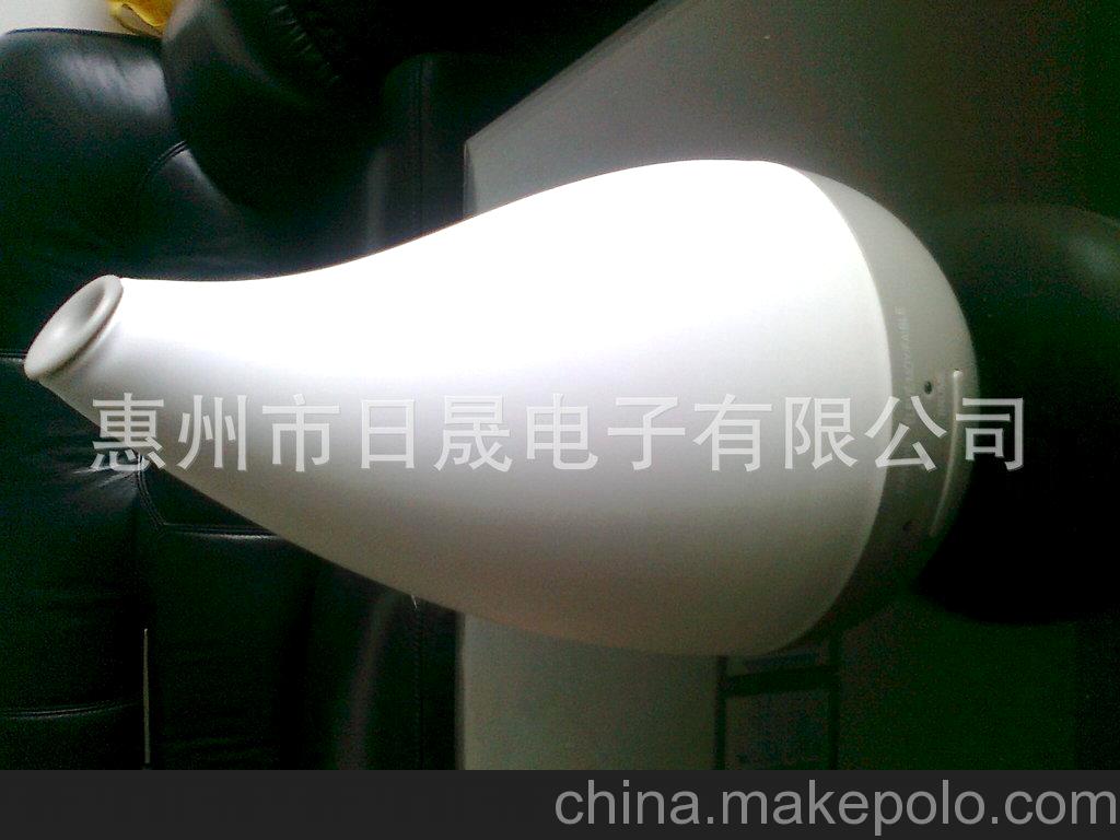 厂价直销七彩灯象鼻子形状雾化加湿器 可调 七彩灯加湿器